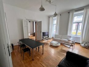 Vintage vibes super central flat Budapest